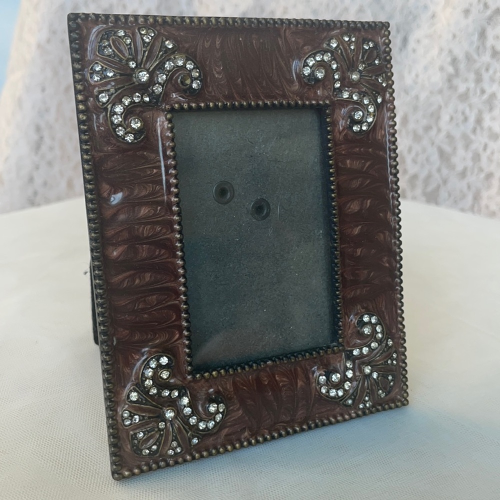 So pretty small picture frame